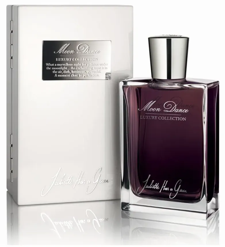 Juliette Has A Gun Moon Dance