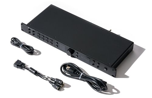 זוית נוספת PreSonus Quantum HD 8 USB-C Audio Interface