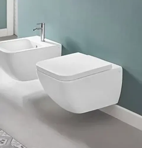 אסלה תלויה מרובעת דגם ונטסילו VENTICELLO | שטיפת רימליס | אורך 56 ס”מ | Villeroy & Boch