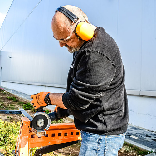 משחזת זווית נטענת 