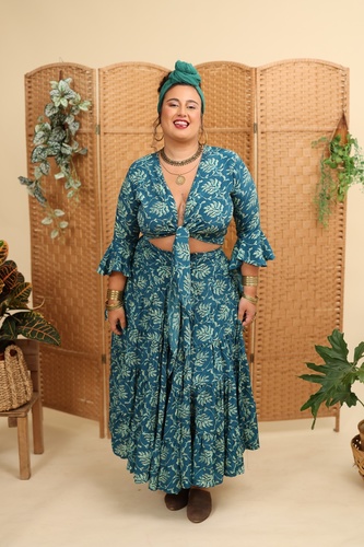 חצאית שופעת plus size