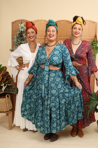 חצאית שופעת plus size