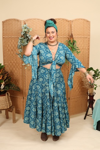 חצאית שופעת plus size