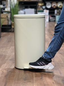 פח אשפה אובלי למטבח 30 ליטר צבע קרם 