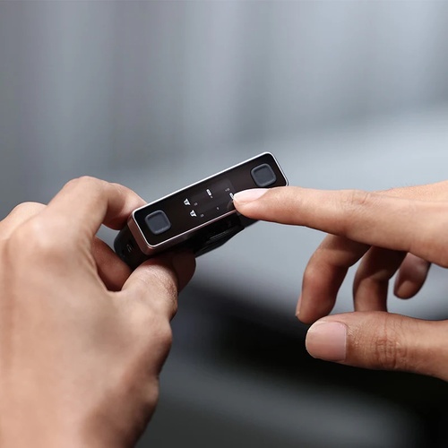 Ulanzi AM18 U-Mic מערכת מיקרופוני דש אלחוטית עם זוג משדרים למצלמות / מובייל