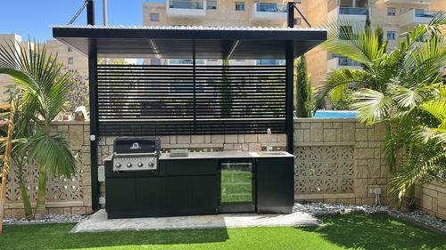 מקרר דלת זכוכית שחורה למטבח גינה 150 ליטר