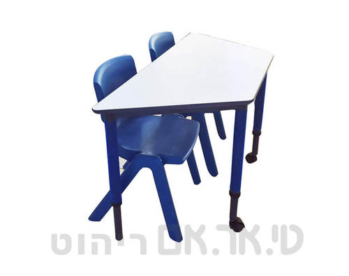 שולחן עם כסא יצוק