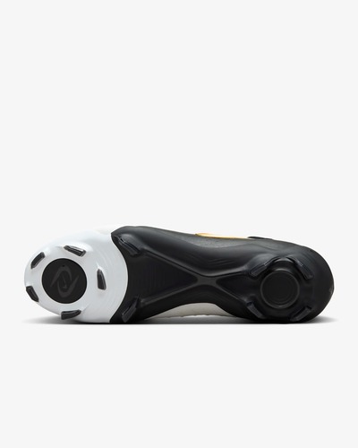 נעלי כדורגל חצי מקצועיות Nike Phantom LUNA II Pro