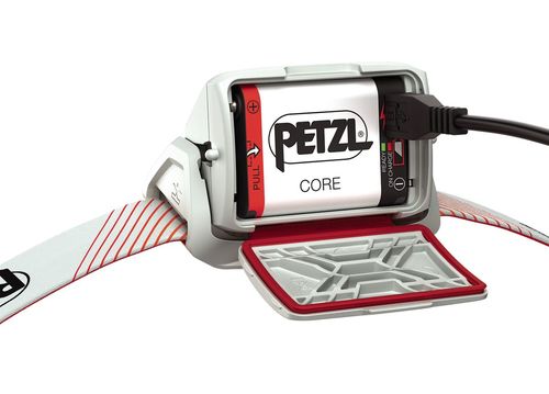 פנס ראש ACTIK החדש 625 לומנס מבית Petzl