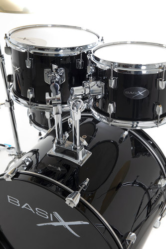 מערכת תופים 22 אינץ' 5 חלקים + סטנדים כסא תופים ומקלות 800135 סדרת BASIX דגם CLASSIC מבית GEWA (Germany)