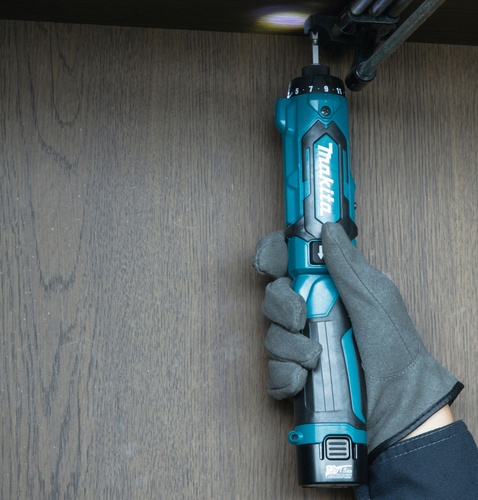 מברגה מתקפלת (מלפפון) + מצמד Makita DF012DSE 7.2V  