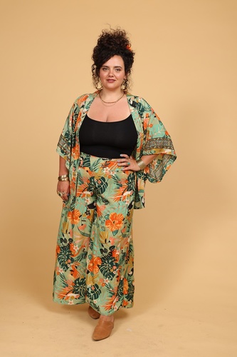 עליונית קימונו קצרה plus size