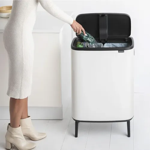פח טאצ הפרדה ברבנטיה למטבח 60 ליטר - Brabantia לבן פח הפרדה מתוך קולקציית פחי אשפה למטבח (צילום חומר הגלם) - איכות פרימיום בלתי מתפשרת ואחריות מל