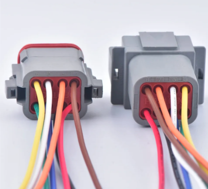 מחבר Deutsch 8P לתעשיית הרכב אטום מים IP67 עם כבל 15סמ בקוטר 0.95ממ