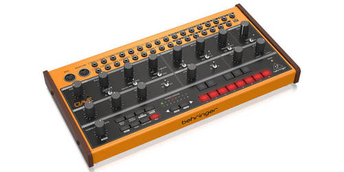 סינטיסייזר Semi Modular אנלוגי עם 3340 VCO, סיקוונסר 32 צעדים ואופציה לשרשור פוליפוני עד 16 קולות