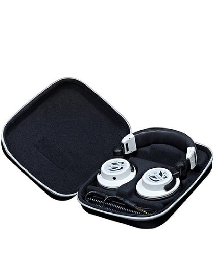 אוזניות DJ עם טווח תדרים רחב במיוחד Closed-back בטכנולוגיית S-Logic Plus