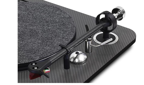 פטיפון ידני מבית Elipson דגם CHROMA CARBON