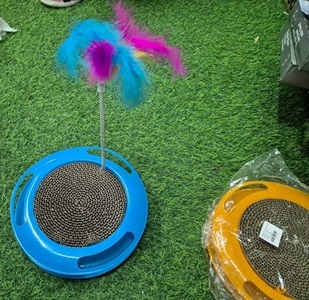 משחק מפעיל לחתול עם קטניפ