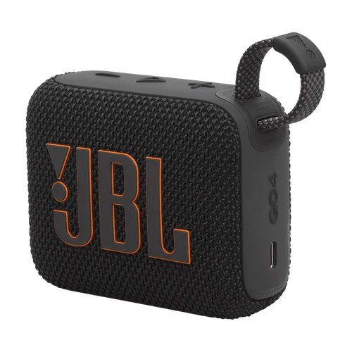 מקול ה-Bluetooth הנייד JBL Go 4 בצבע שחור, מצולם בזווית של שלושה רבעים משמאל, עם הלוגו של JBL באותיות גדולות בצבע כתום על הצד הקדמי של הרמקול.