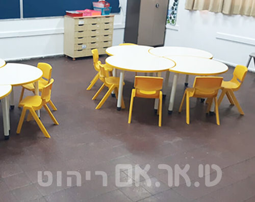 שולחן דגם סהר כתום
