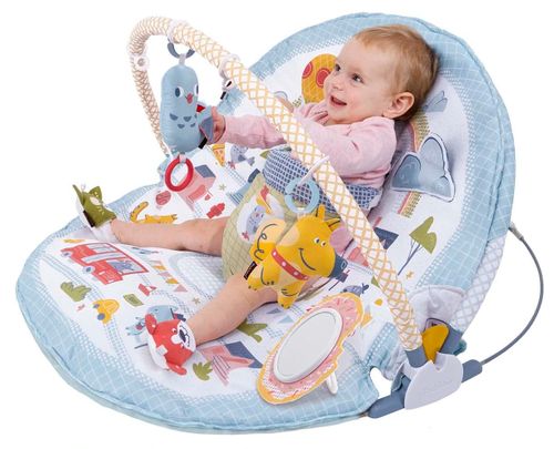 אוניברסיטה תלת שלבית ג'מושיין משכיבה לישיבה עם צעצוע - עיצוב אורבני