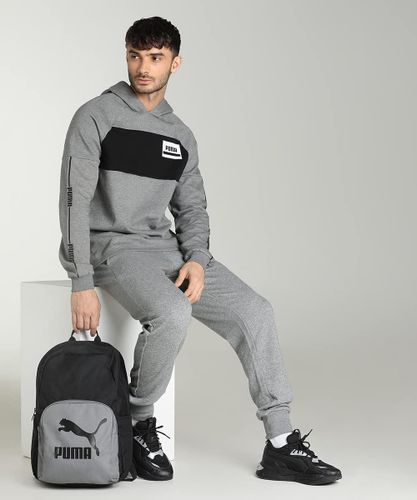 תיק גב עם תא גדול, תא קדמי קטן ושני תאי צד לבקבוק, מתאים גם ללפטופ - שחור אפור