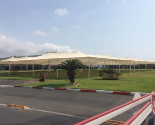 רשת הצללה להשכרה