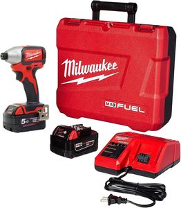 מברגת אימפקט נטענת milwaukee M18 BLID 5A BL 18V עם סוללות ומטען