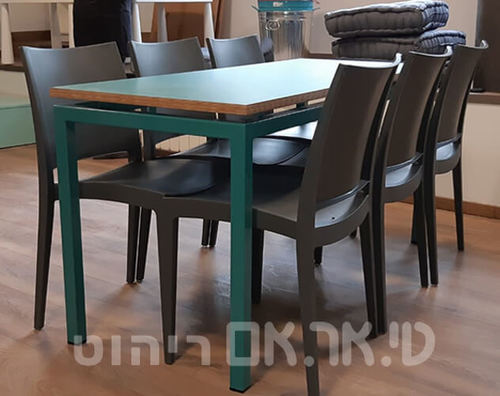 כסא דגם אולמה