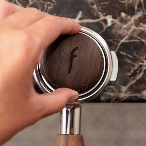 פלייר דוחסן 58 אגוז - Flair 58 Walnut Tamper