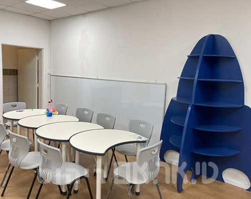 שולחן דגם סהר
