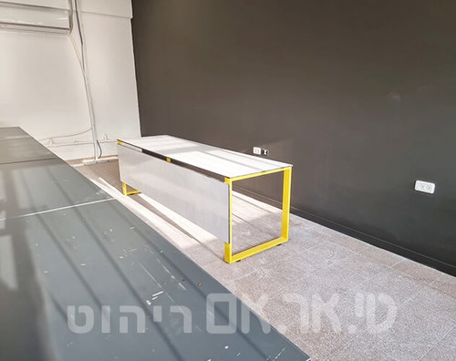 שולחן מורה