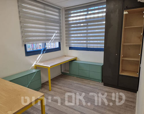 שולחן מזכירה