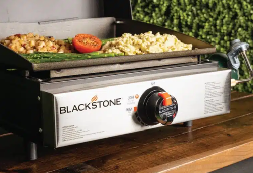 גריל, גז, מומלץ , BLACKSTONE, משטח צלייה גדול, בישול חוץ, אירוח גדול, מכסה גריל, ניקוז שומנים, מדפי צד, 34,000 BTU, גריל מקצועי, גריל עם מכסה, נייד, בישול לקבוצות
