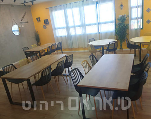 שולחן דגם חלון