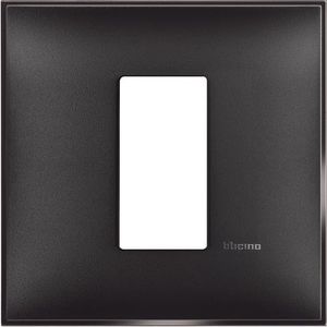 מסגרת רבועית 1 מודול לקופסא 55 שחור CLASSIA