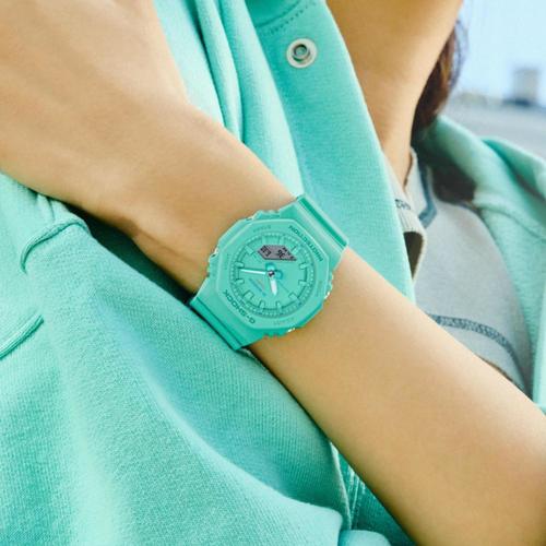 שעון יד ג'י-שוק יוניסקס קארבון GMA-P2100-2ADR2