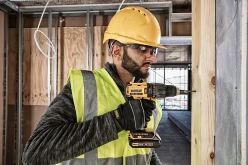 מברגה/מקדחה רוטטת 18V DCD100Y גוף בלבד דיוולט