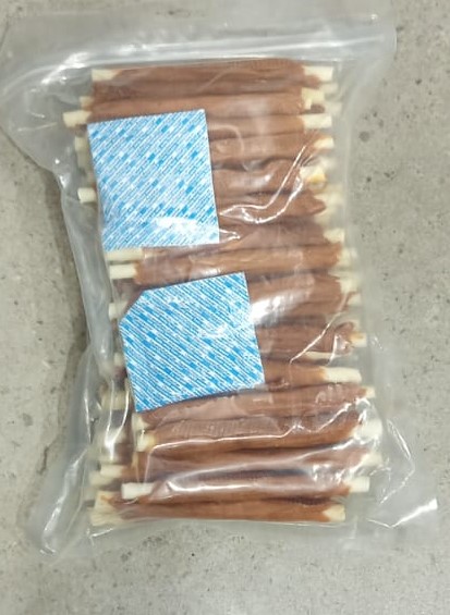 חטיף סיגר בציפוי כבש כ13 ס"מ 1 ק"ג לכלבים