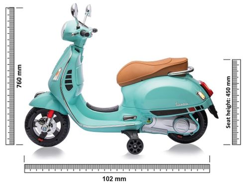 אופנוע ממונע 12V וספה VESPA מפואר עם גלגלי עזר, פסי גומי על הגלגלים, אורות ואפקטים קוליים - לבן