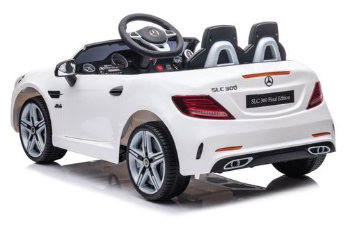מכונית ממונעת 12V לילדים בדמות מרצדס Mercedes Benz SLC 300 עם שלט רחוק להורים, 2 מהירויות, אורות ומושב כפול - שחור