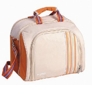 צידנית פיקניק לשולשה סועדים עם כלים
