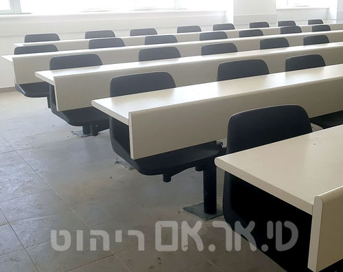 כסאות רחף בכיתת לימוד