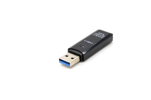 קורא כרטיסים אוניברסלי USB 3.0