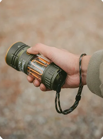 פנס יד נטען מקצועי 2800 LUMINS מאיר למרחק 250 מ' NATUREHIKE