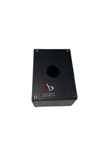 קופסת במה קטנה להתקנה (XLR בודד)  73/105/55mm