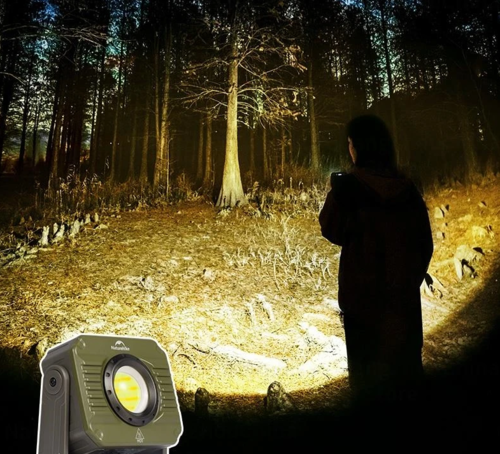 פנס תאורה נטענת לשטח עוצמתית 1200 לומינס NATUREHIKE FLOODLIGHT