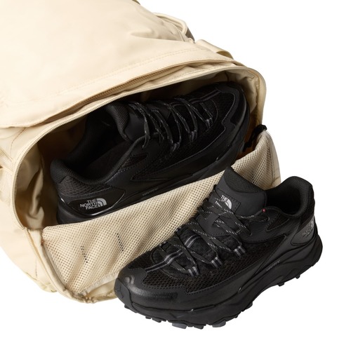 תיק נסיעות BASE CAMP VOYAGER DUFFEL 32L  קרם שחור - The North Face