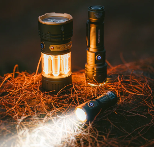 פנס יד נטען מקצועי 2800 LUMINS מאיר למרחק 250 מ' NATUREHIKE