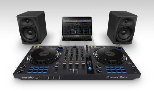  זוג מוניטורים DJ כולל בלוטות' Pioneer DM-50D BT